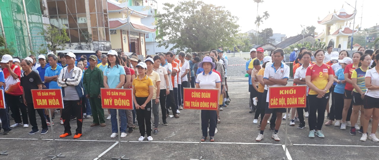 Thị trấn Đông Phú phát động Ngày chạy Olympic vì sức khỏe toàn dân 2023